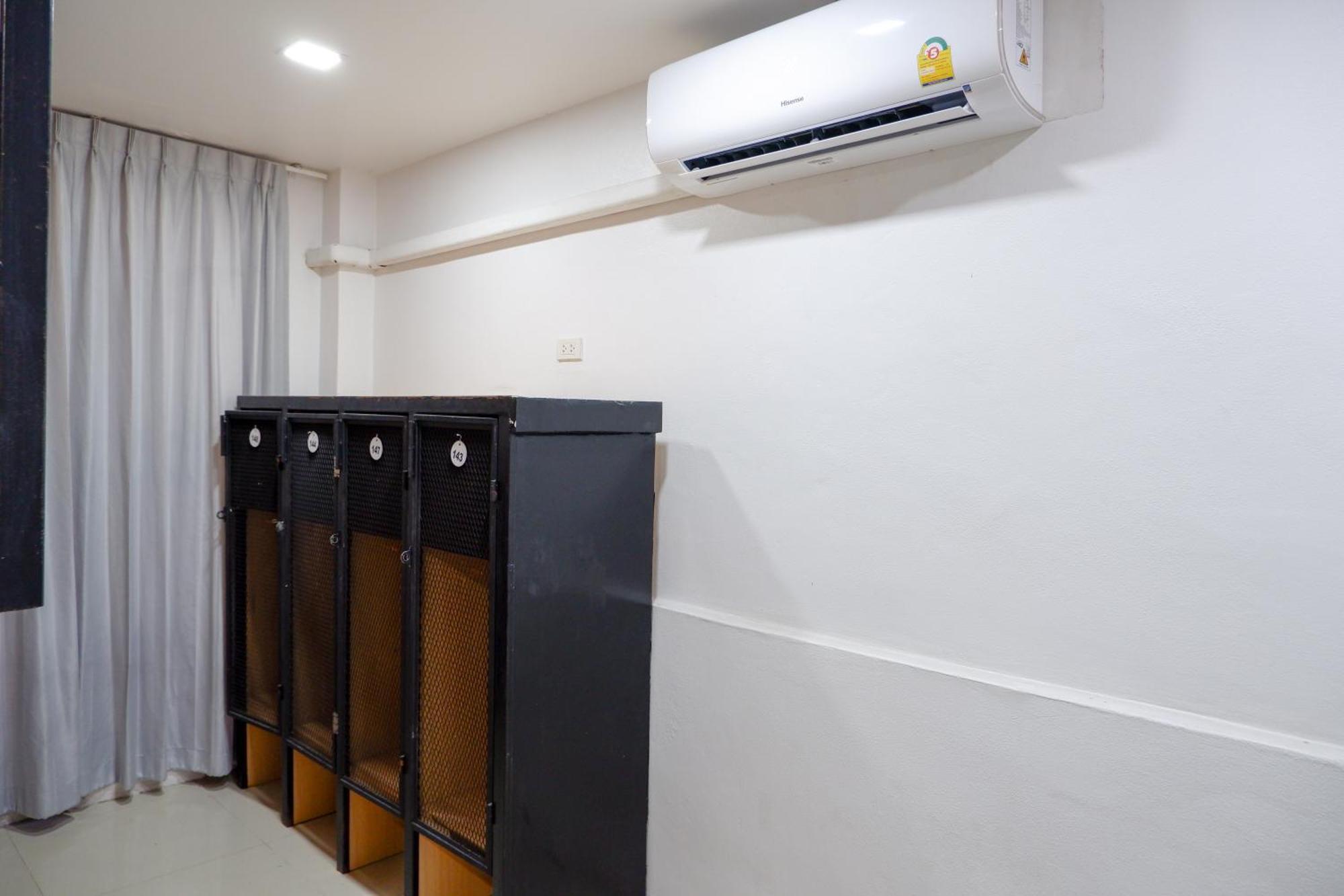 18 Coins Cafe&Hostel Pattaya Zimmer foto