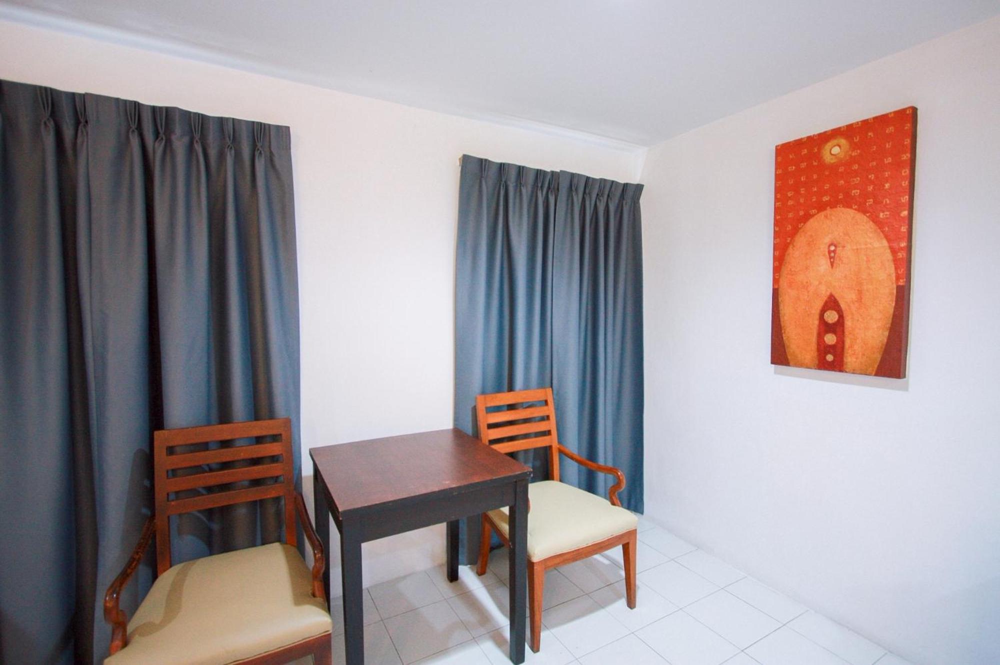 18 Coins Cafe&Hostel Pattaya Zimmer foto